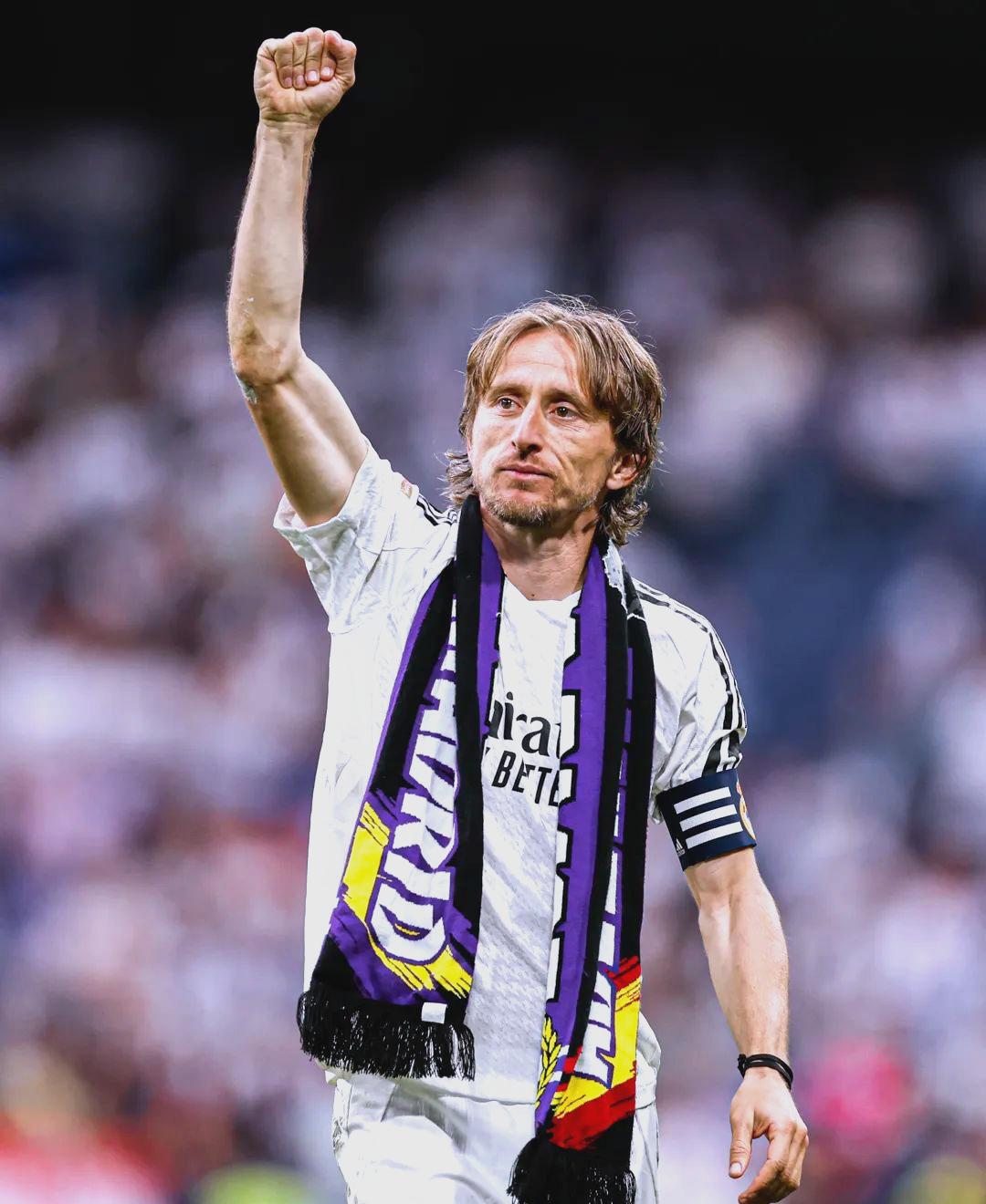 内蒙古姑娘学习射箭仅两年 射箭比赛连拿两块金牌