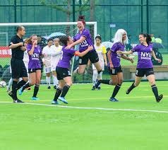 背身列队，拉普拉塔大学生参与此事的球员全体被禁赛两场